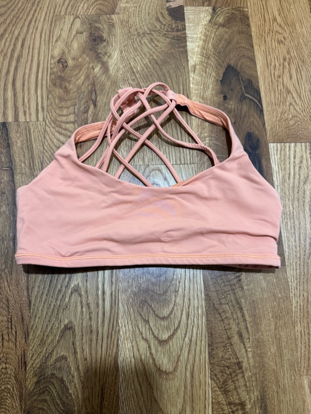 Lululemon Free to Be Wild Size 6